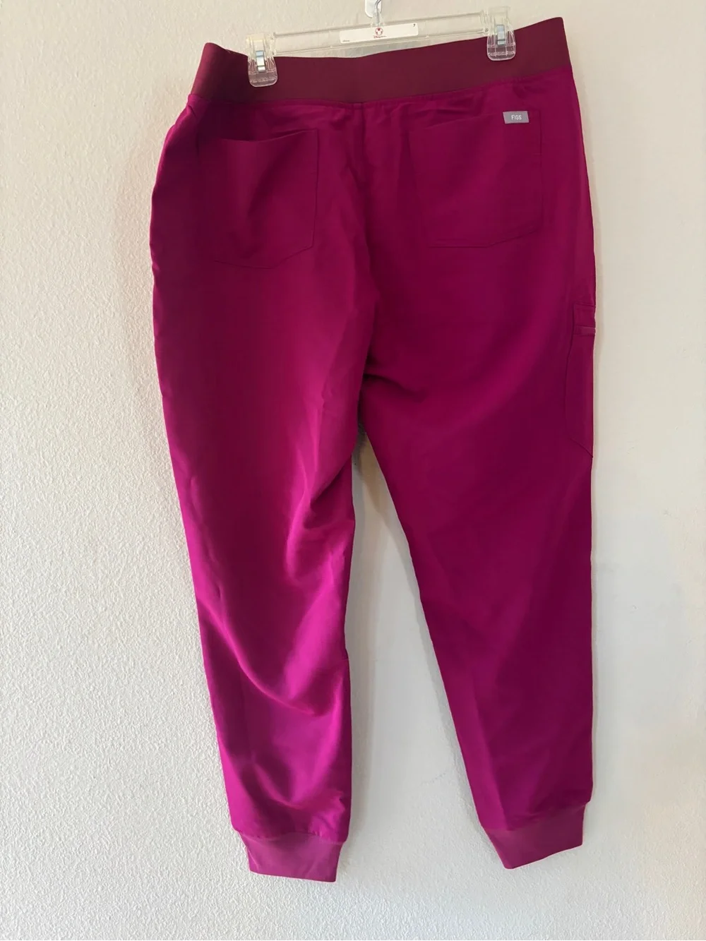 Figs brand new